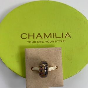 Chamelia glass bead